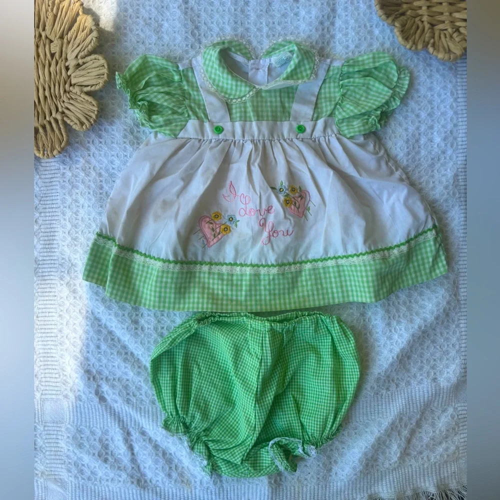 Vintage 2pc Cradle Tops 24months 💚🌸🌼
